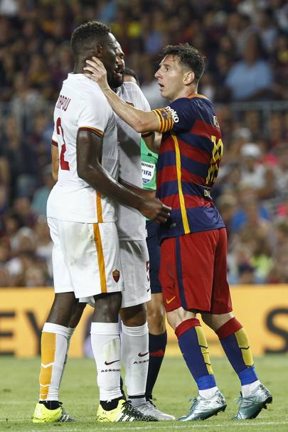 Animi tesi tra Yanga-Mbiwa e Messi. Afp